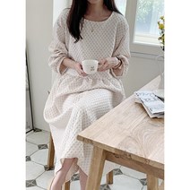 [해이주] 노즈 자가드 원피스