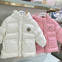 아가방 2022 신상30%세일~ 다운점퍼라고 예쁨을 포기하면 안되죠~~깔끔한 디자인의 다운점퍼~양면점퍼로 귀여은 여우 디자인 한쩍은 깔끔한 크림 컬러점퍼로 ~~