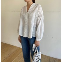 (러블리BL)dj 버튼 러플 브이넥 st코튼블라우스 여성스런 우아한 미시룩 여유
