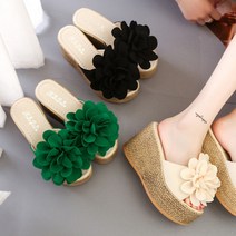 에블 대박걸 꽃 코사지 9cm 통굽 웨지힐 여성 키높이 슬리퍼 3color 샌들