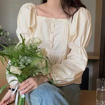 봉봉 퍼프 스퀘어넥 블라우스