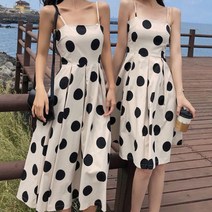 캐쥬얼룩 시원한 셔츠세트 예쁜 미니 여름 비치패션 패션스타일 여성 데일리룩 대코디 블랙나시 끈나시 원피스 세트코디 긴팔체크셔츠 루즈핏체크남방 여자나들이룩코디 슬림 땡땡이무늬