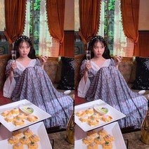 뮤직비디오 꽃라인 아이유 레이스 원피스 포인트