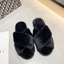 겨울 여성 털 슬리퍼 퍼슬리퍼 사무실 방한 실내 실내화 거실화 층간소음방지 룸슈즈 굽2 cm, 블랙