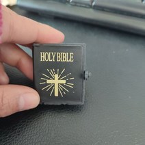 HOLYBIBLE 가죽 성경책 펜던트 목걸이 미니어쳐 납골당꾸미기 처 추모장식 FRANKLIN 키링 봉안당 112 sca 미니 영어 Holy Edition 성서 책 인형 집 미니어, 1.Black - 4X35X13cm
