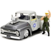 스트리트 파이터 1:24 1956 포드 F-100 다이캐스트 자동차 및 7cm(2.75인치) 길일 피규어 어린이 및 성인, 한개옵션0