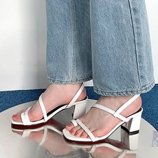 심플 스트랩 발가락 힐 샌들 7cm