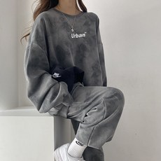 女款都會印花寬鬆長袖上衣+訓練褲套裝