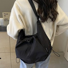 Syunick 鬆緊帶調節女款斜背包, 黑色
