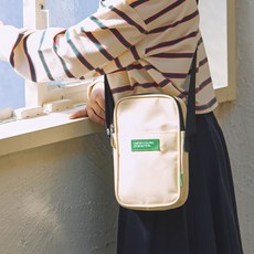 UNITED COLORS OF BENETTON. KIDS 兒童款日常斜背包