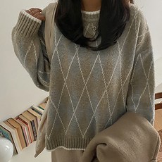 화이트폭스 여성용 라운드 네크라인 아가일 니트