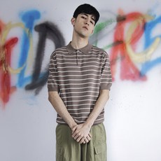 남자스트라이프카라니트