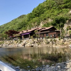 계곡 펜션