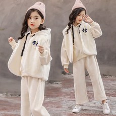 f7b7cd773060ddd6d1144a3db9c36ef795d7c62a5104272ef2a44bdf11b0.jpg