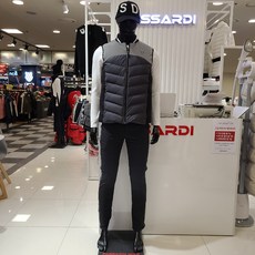 d35caa15b3b85a5d4e461f526cefd66e3b1fb354eff63bd095e6c53c9f82.jpg
