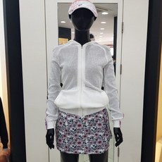 4d6fa1703e3c25da52d7d1bb8e8042714fd71863561bfc7a42b8fccd18af.jpg