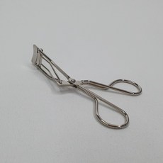 아리따움부분뷰러