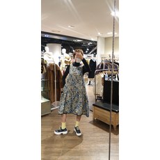 강남뉴코아오즈세컨 하이넥티셔츠에& 드레스