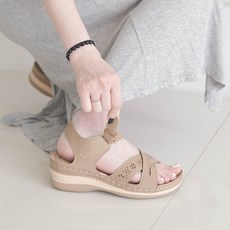 올리 네이처 벨크로 펀칭 쿠션 웨지 샌들 5.5cm
