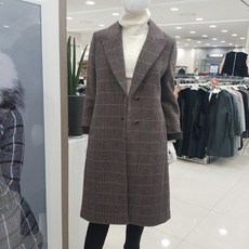 b676b6425f64f98f611357bd7c210a1b6447d6bd33b573a6168f30f185bf.jpg