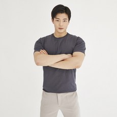 몸좋아보이는 무지 라운드 반팔 티셔츠 어깨 등 넓어보이는 머슬 핏 티