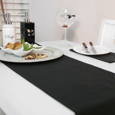 골드블랙테이블러너