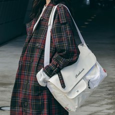 로아드로아 HUSH MESSENGER BAG (IVORY)