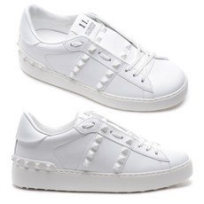 발렌티노락스터드