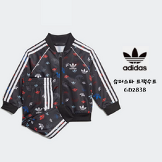 아디다스키즈 엔씨충장점 20FW 아이코닉한 SST 세트의 유아용 버전 다채로운 전면 로고가 신선한 감각의 클래식 룩 아동 트레이닝 GD2838