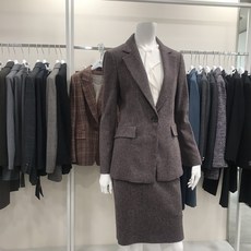케이엘 KL 중앙로 원단이 정말좋은 겨울정장 스커트세트