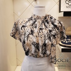 e700a11857b89c711e7f36ca69d08f542efb1bad591e725adcf4e1c63abf.jpg
