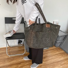 레오파드 에코백 가벼운 캔버스백 공항패션 캔버스 가방 대용량 대형 가방 표범 무늬 핸드백 통근 일본 여대생 통학 숄더백 토트 백