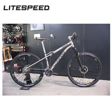 ca3eade6b193939d8cc3ed863e25bd4620b356e00ad4b7f5618885025f28.jpg