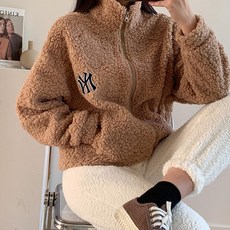 프리하이넥페이크카라