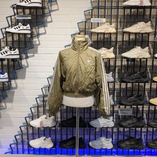 아디다스패디드트랙탑