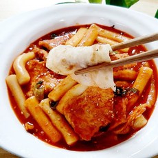 장우동푸드 스페셜떡볶이 매운맛 2인분 대구 납작만두 밀키트, 1개, 534g