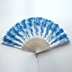 cbf75d93e4ba53149dc857c404e36863050c8cad6c236cf841f62cfdf7b6.jpg