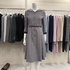 케이엘 KL 중앙로nc 카라 콩단추 체크플레어원피스(무릎덮는기장)