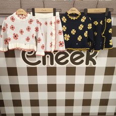 치크 상하세트~화사한니트투피스~넘귀여워~넘편해~꽃자가드스칼럽스웨터세트(울산점뉴코아)