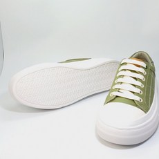 12ba29fafb18d92171506af3da6a76b173392fc0f9e3d2bf0b6c5c72d09b.jpg