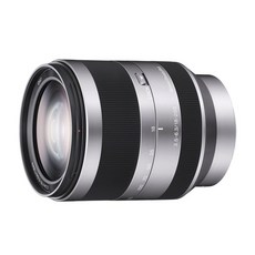 소니 고배율 줌 렌즈 E18-200mm F3.5-6.3 OSS 소니 APS-C전용 SEL18200입니다.