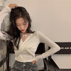 에그플래닛 봄긴팔티셔츠 숏 상의 봄계절 여성의류 감각 가슴앞 단추짜임 교차 슬림 롱슬리브티