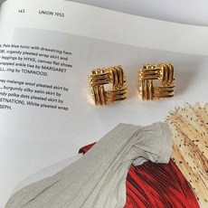 순금사각귀걸이