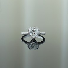 모이사나이트하트컷