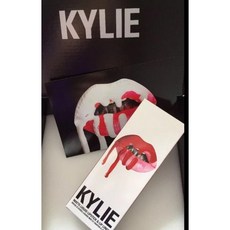 Kylie Jenner Lip Kit 22 Matte Liquid Lipstick Lipliner 카일리 매트 리퀴드 립스틱 립라이너 립 키트, 1팩
