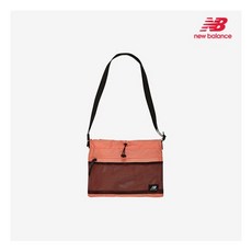 뉴발란스미니크로스백