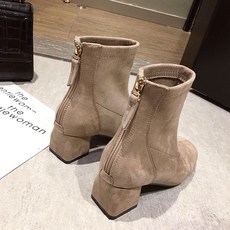 e469231ab91fe5b71e7a0578b6fdb76861fdae1a47323bffb424736db6b3.jpg