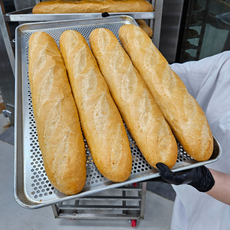 CFC 부드럽고 촉촉한 통밀바게트