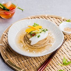 노란 빛깔이 싱그러운 20년 전통기술을 보유한 우리가 찰보리 냉면(총2kg)
