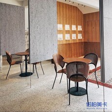 베이커리우드탁자의자